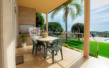 Property slide 20