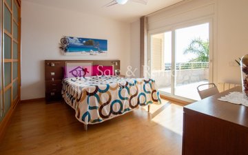 Property slide 40