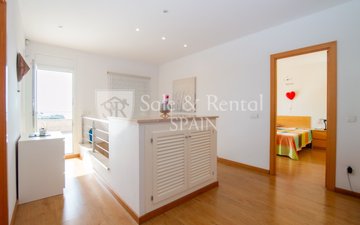 Property slide 48