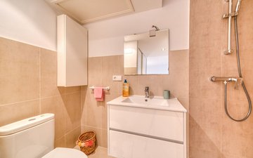 Property slide 10