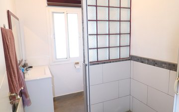 Property slide 19