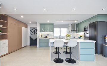 Property slide 20