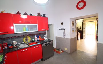 Property slide 18