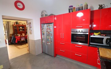 Property slide 20