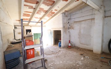 Property slide 23