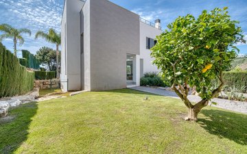 Property slide 25