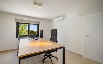 Property slide 19