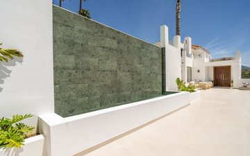 Property slide 32