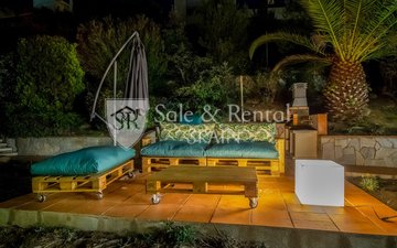 Property slide 44