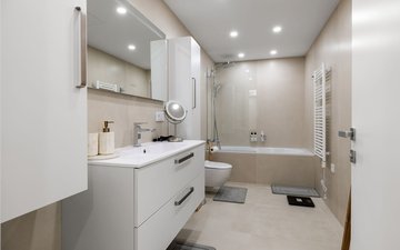 Property slide 44