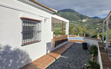 Property slide 28
