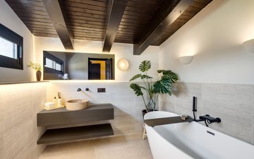 Property slide 18