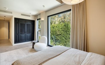 Property slide 22