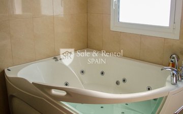 Property slide 17