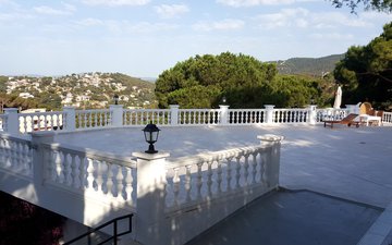 Property slide 23