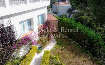Property slide 17