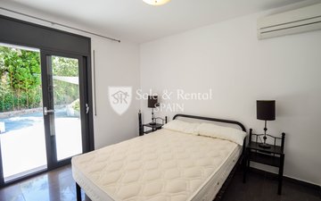 Property slide 18