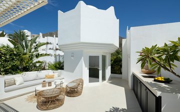 Property slide 25