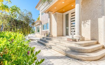 Property slide 4
