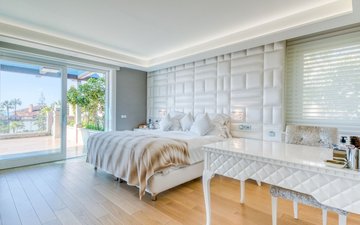 Property slide 17