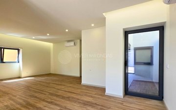 Property slide 10
