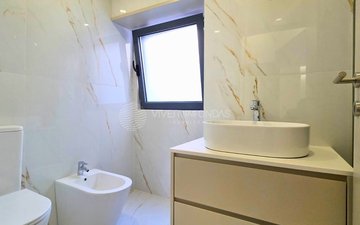 Property slide 40