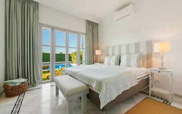 Property slide 34