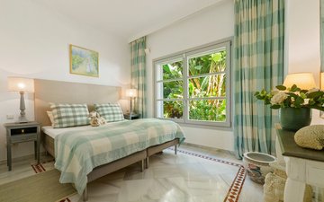 Property slide 35