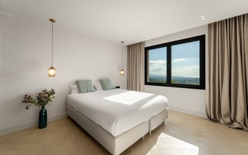 Property slide 21