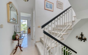 Property slide 10