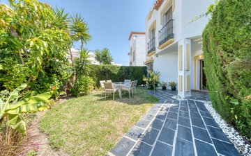 Property slide 32