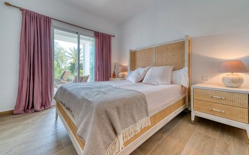Property slide 22