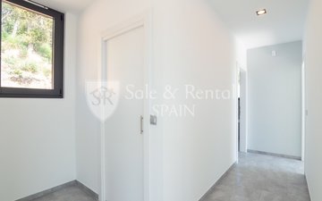 Property slide 20