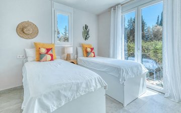Property slide 28