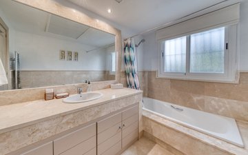 Property slide 20