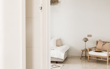 Property slide 32