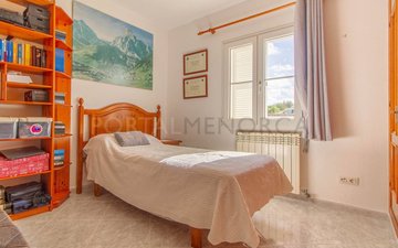 Property slide 24
