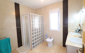 Property slide 18