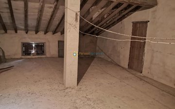 Property slide 22