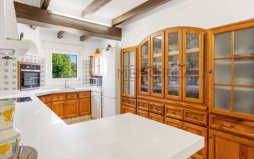 Property slide 17