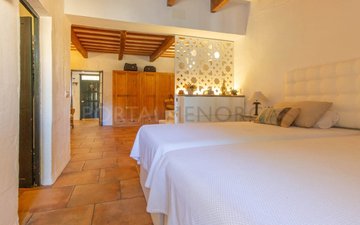 Property slide 18
