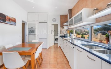 Property slide 18