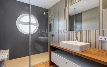 Property slide 24