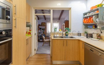 Property slide 18