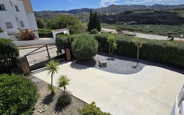 Property slide 23