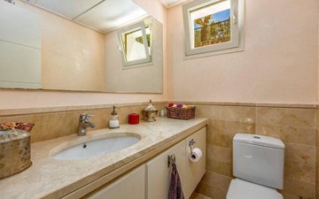 Property slide 22