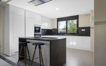 Property slide 17
