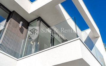 Property slide 20