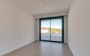Property slide 38