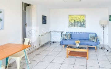 Property slide 19